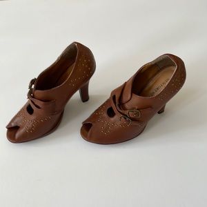 Newport News Brown Buckle Shoes